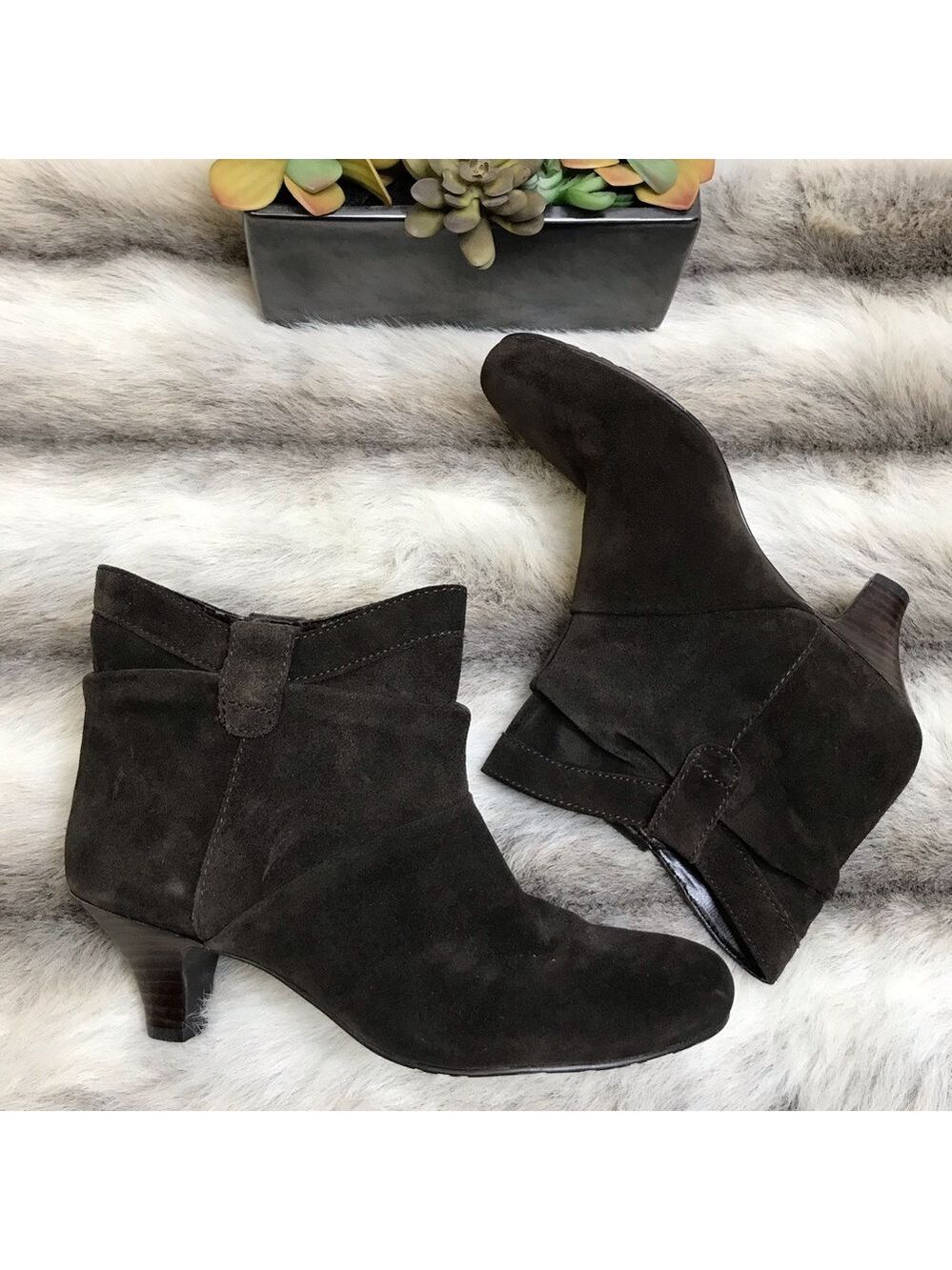 Nine West Brown Suede Kitten Heel Boots Size 6.5